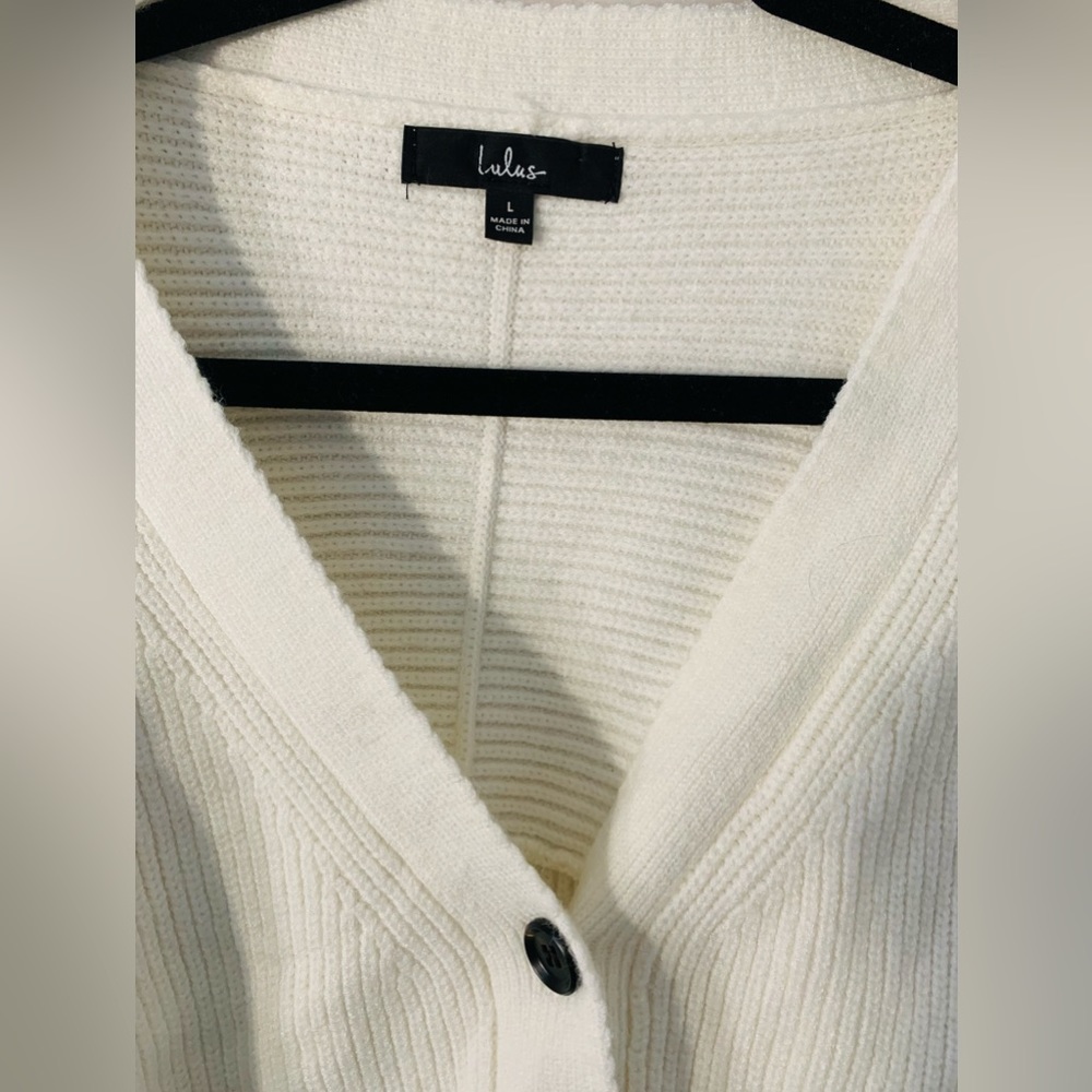 Lulus White Cropped Ribbed Cardigan Button Front V-Neck Sweater Size Large - Picture 2 of 4